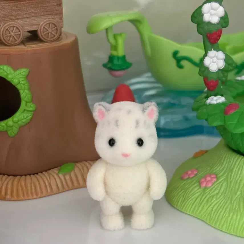 [BUNJANG] Sylvanian Families Snow Leopard Standing Figure / 실바니안 설표 직립