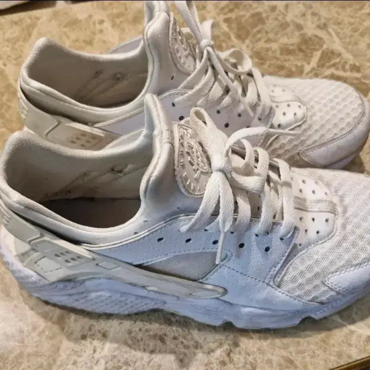 [BUNJANG] Nike Air Huarache White Sneakers / 나이키 에어 허라취 흰색