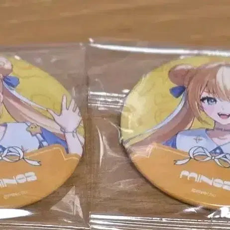 [BUNJANG] MICHU x Aniplex Collaboration Cafe Mina 'Minyeong-i' Canned Badge / 미츄 애니플러스 콜라보 카페 미녕이데려오깨 캔뱃지 굿즈