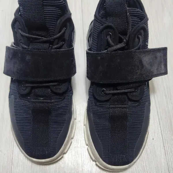 [BUNJANG] Valentino Black Sneakers / 발렌티노 스니커즈 블랙