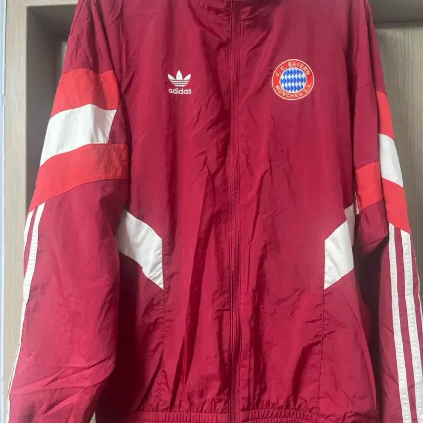 [BUNJANG] Adidas Bayern Munich Windbreaker Jacket / 아디다스 바이에른뮌헨 바람막이