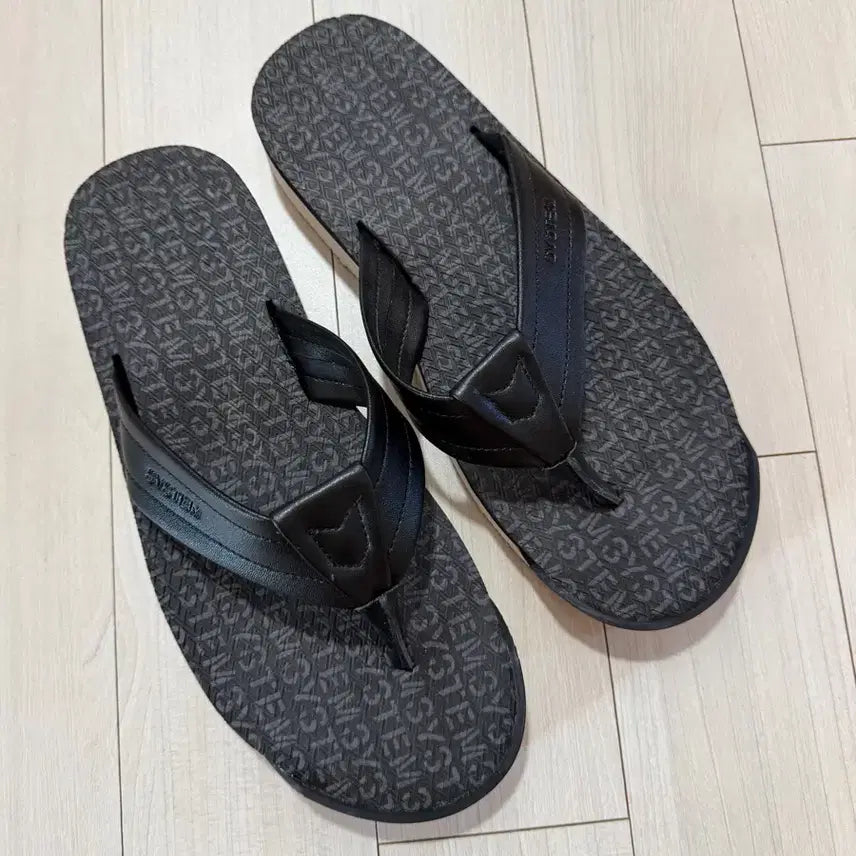 [BUNJANG] System Homme Wave Flip Flops Sandals / 시스템 옴므 웨이브 플립플랍