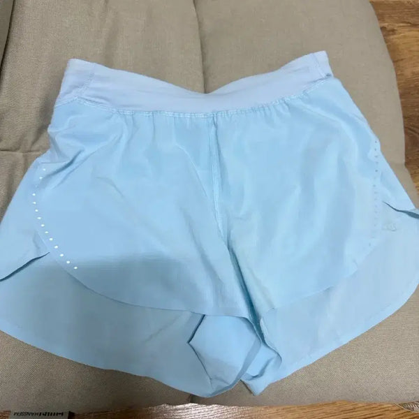 [BUNJANG] Lululemon Fast & Free High-Rise Classic Fit Split Shorts 3" Sky Blue Size 4 / 룰루레몬 하늘색 러닝 쇼츠 4사이즈 -패스트 앤 프리