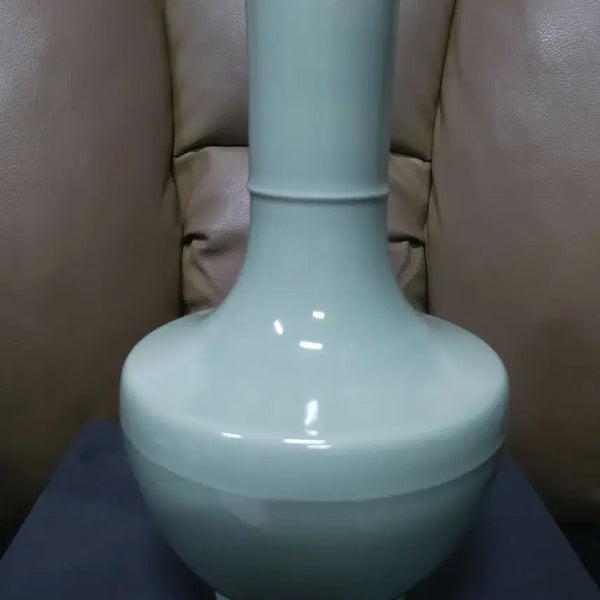 [BUNJANG] Qing Dynasty Yongzheng Period Celadon Vase with Bamboo Motif / 청.옹정제.기물/두청유.죽절절연장경병