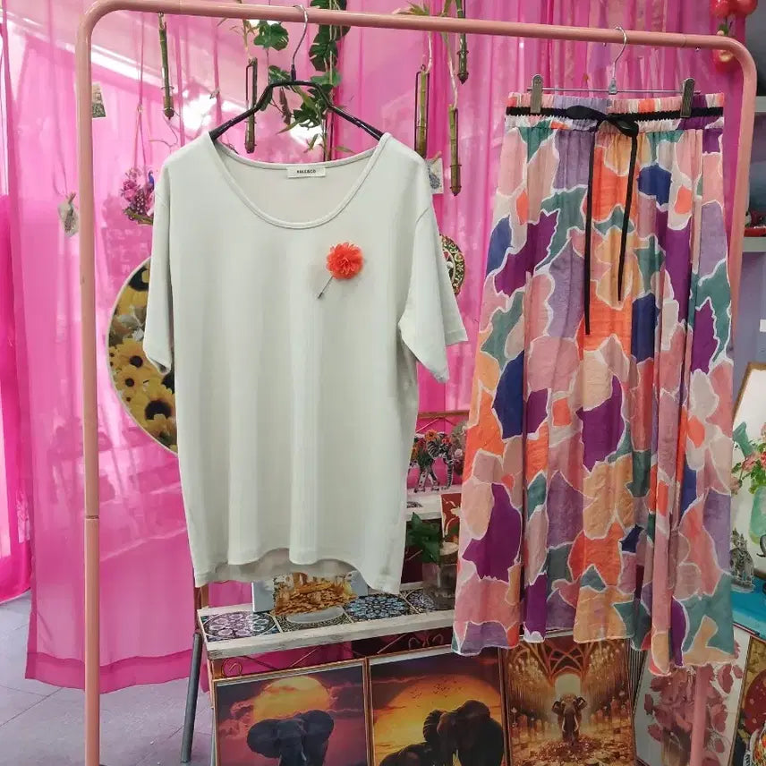 [BUNJANG] Cotton T-Shirt and Long Skirt Set with Detachable Flower Brooch / 면티와 롱 스커트  세트