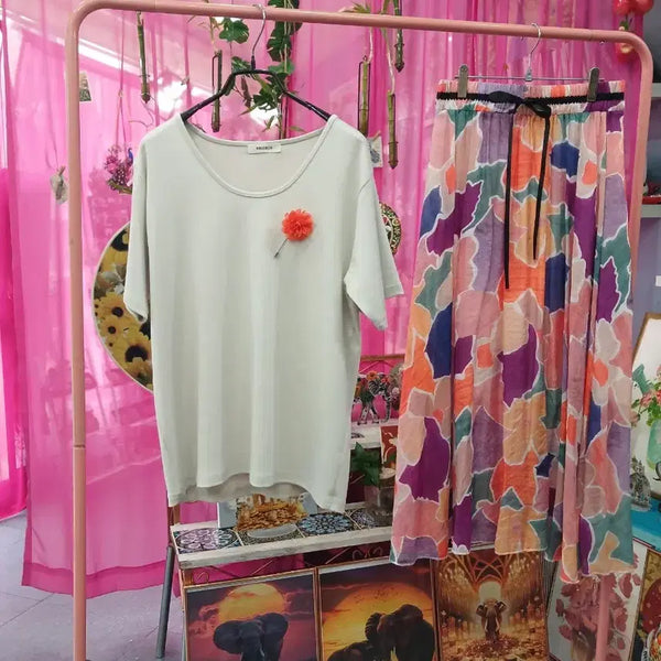 [BUNJANG] Cotton T-Shirt and Long Skirt Set with Detachable Flower Brooch / 면티와 롱 스커트  세트
