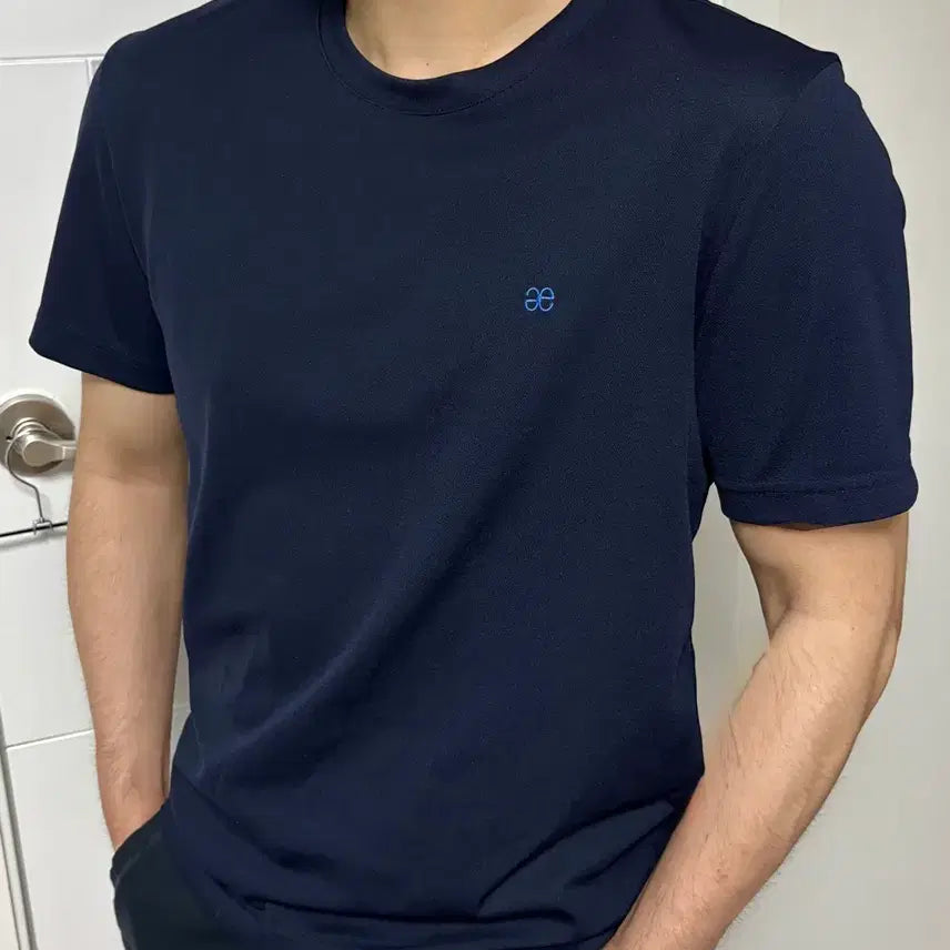 [BUNJANG] Elegance Sports Navy Functional T-Shirt (Size 95) / Elegance Sports 네이비 기능성 반팔 95 / 세탁완료