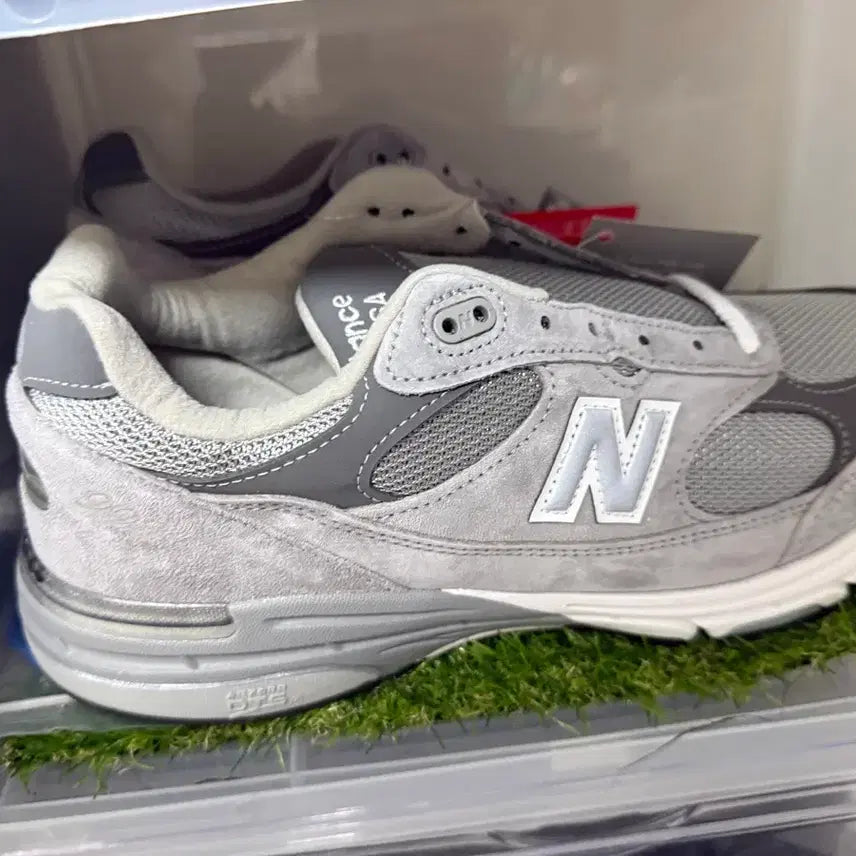 [BUNJANG] New Balance 993 Grey Sneakers (Size 280) / 뉴발란스 993 그레이 280