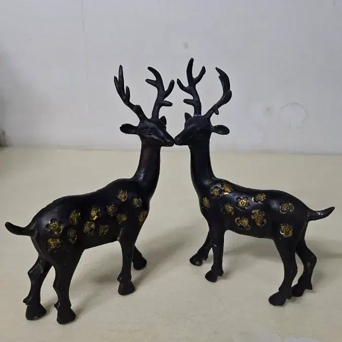 [BUNJANG] Bronze Pair of Deer with Floral Motifs / 청동 꽃무늬 사슴한쌍