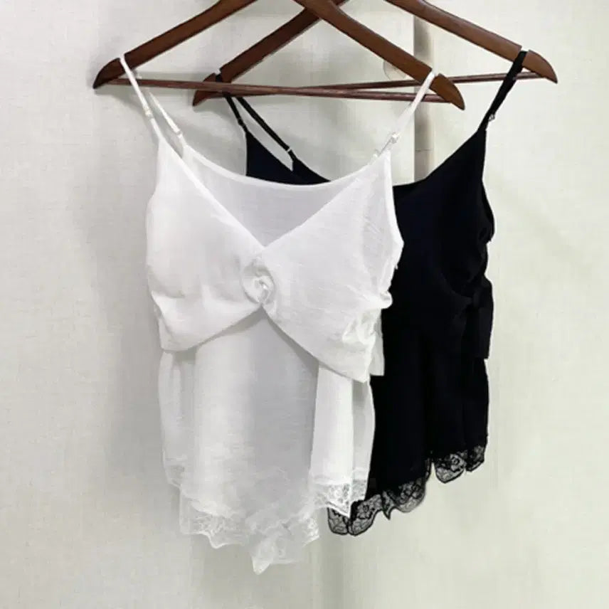 [BUNJANG] Sheering Sleeveless Tank Top (White/Black) / (샘플세일)셔링 민소매 나시 (화이트/블랙)