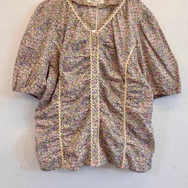 [BUNJANG] Thursday Island Shirring Flower Short Sleeve Blouse M / [새상품] 써스데이아일랜드 셔링 플라워 반팔블라우스M 하객룩출근룩데이트룩