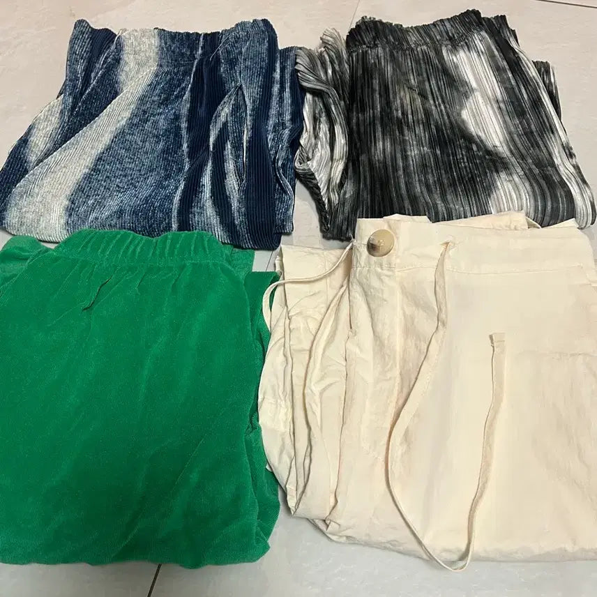 [BUNJANG] White Cargo Pants / 바지 개당 7000원에 판매