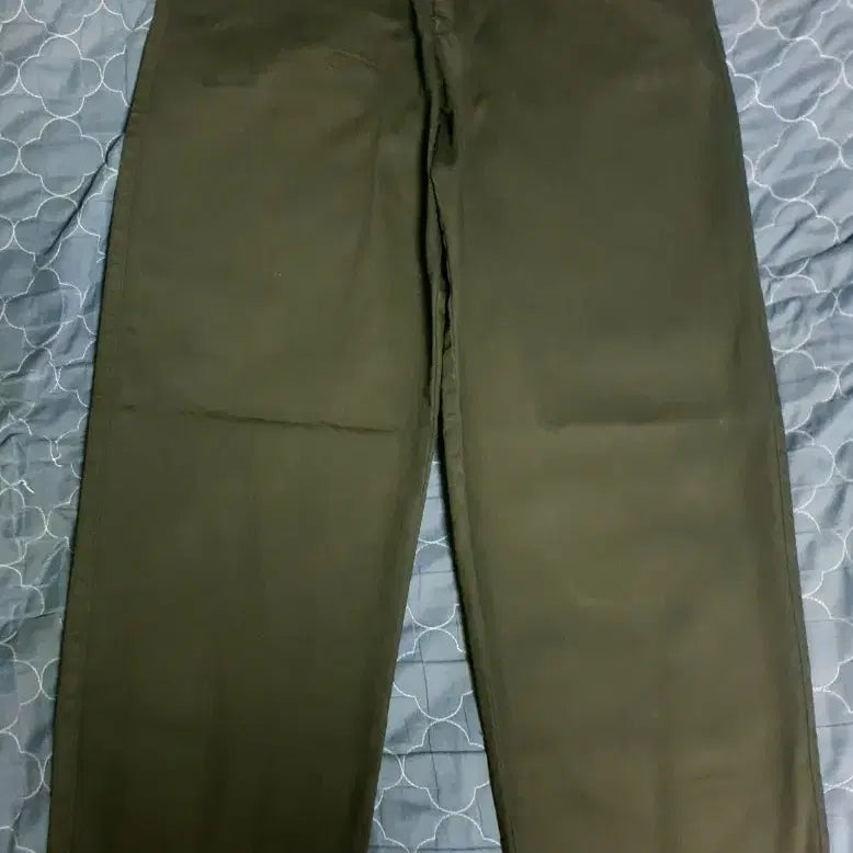 [BUNJANG] Uniqlo U Wide Fit Chino Pants Black / 유니클로U 와이드핏 치노팬츠 블랙 (30) 482885