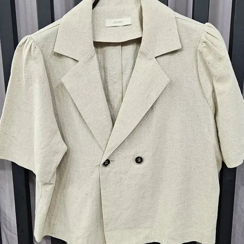 [BUNJANG] JOORTI Linen Blend Short Sleeve Cropped Jacket / [상태최상] 주르티 JOORTI 린넨 혼방 반팔 크롭 자켓 (F)