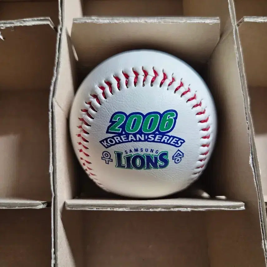 [BUNJANG] 2006 Samsung Lions Championship Commemorative Ball (Small) / 2006 삼성라이온즈 우승 기념구 우승구 소형구