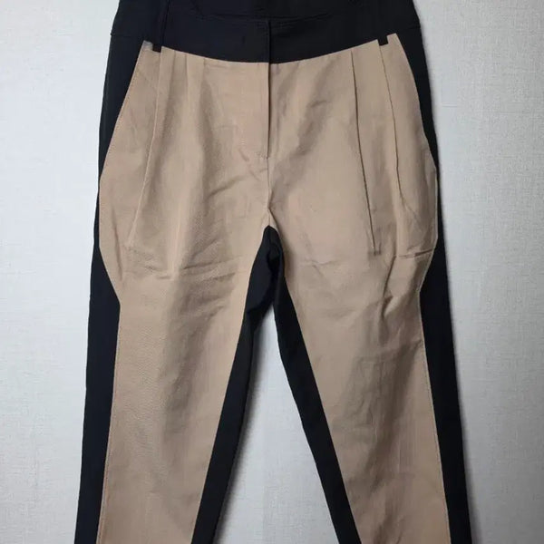 [BUNJANG] Ozséconzs Women's Color Block Cropped Pants (Size 64) / (64) 오즈세컨즈 여성 블랙 베이지 배색 크롭 팬츠