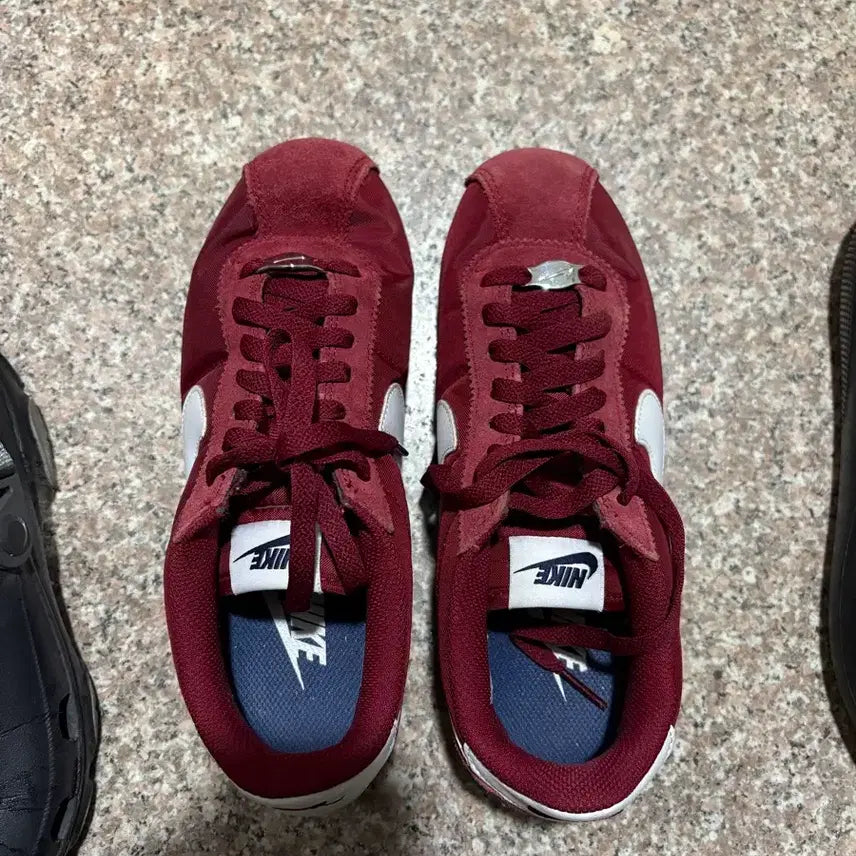 [BUNJANG] Nike Cortez Burgundy Sneakers (240mm) / 나이키 코르테즈 운동화 버건디(240)