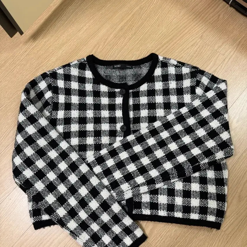 [BUNJANG] MOSSCHECK Check Pattern Knit Cardigan / 미쏘 체크무늬 니트 가디건