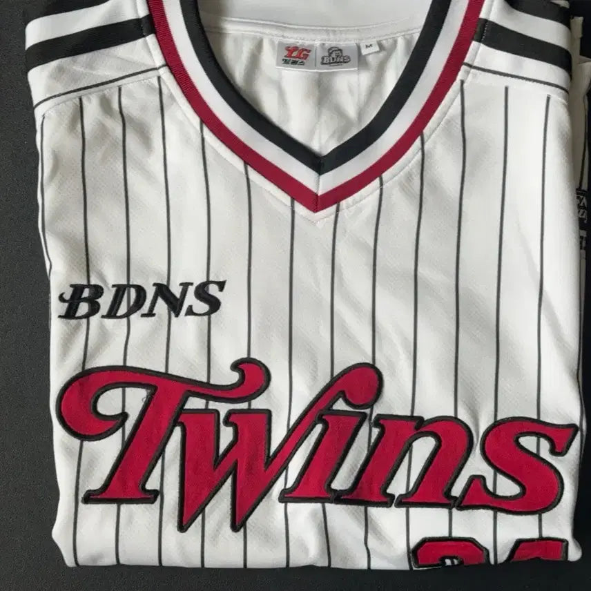 [BUNJANG] Badoners LG Twins Son Ju-young Classic Logo Stripe Baseball Jersey / (M) 손주영 마킹 빠더너스 엘지트윈스 클래식 로고 스트라이프 져지