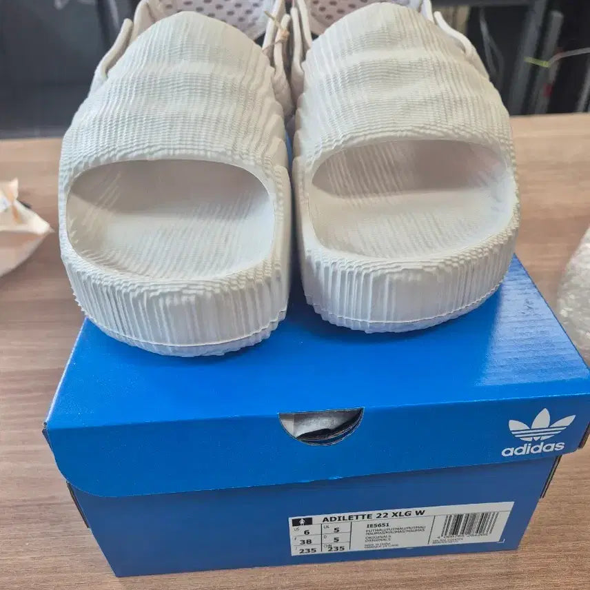 [BUNJANG] Adidas Adilette 22 XLG W Sandals White / 아디다스 아딜렛 22 XLG W 샌들 화이트