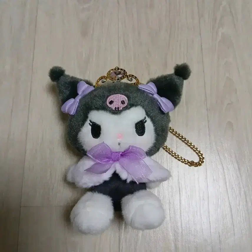 [BUNJANG] Sanrio Kuromi Tiara Mascot Keychain / 산리오 설레는 티아라 마스코트 보라 왕관 쿠로미 인형 키링