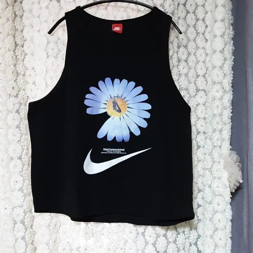 [BUNJANG] Nike Daisy Sleeveless T-Shirt Black / 나이키 데이지 민소매 티셔츠 블랙