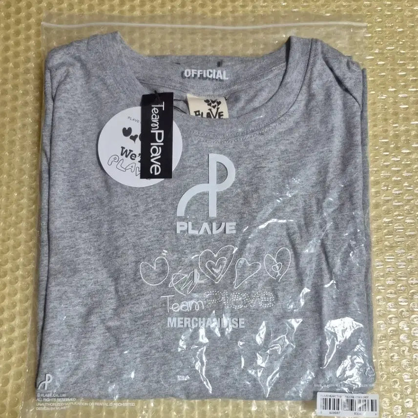 [BUNJANG] PLAVE Heart Short Sleeve T-Shirt L Size / 플레이브 하트 반팔티 L 사이즈 원가 이하 양도