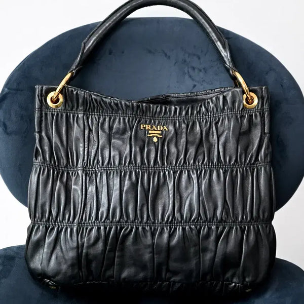 [BUNJANG] Prada Gaufre Shirring Shoulder Bag / 프라다 고프레 셔링 숄더백