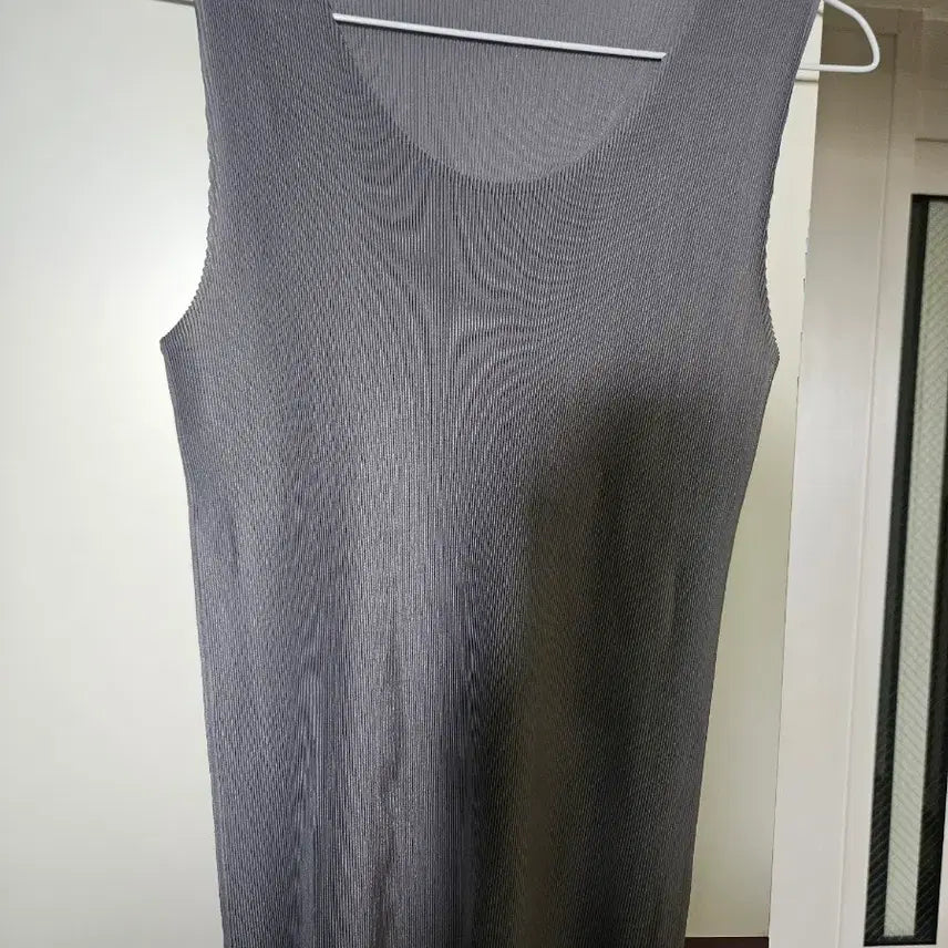 [BUNJANG] Pleats Please Sleeveless Top Size 3 / 플리츠플리즈 그레이 민소매 탑 사이즈3 판매합니다