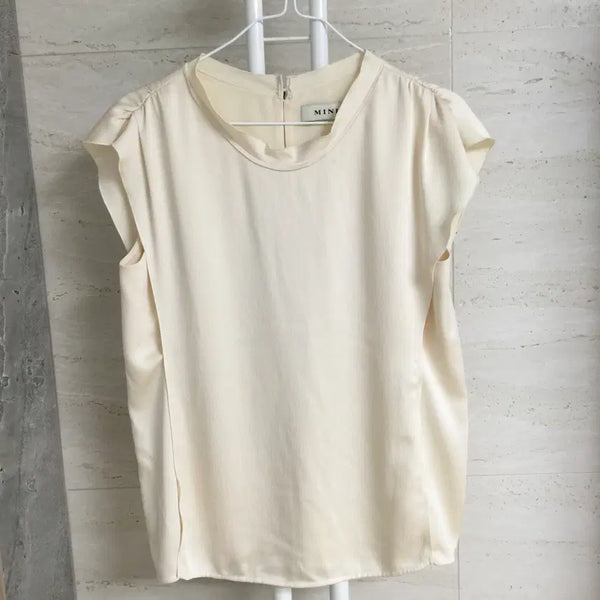 [BUNJANG] Mine Satin Shirring Blouse Size 55 / MINE 마인 새틴 셔링 블라우스 55