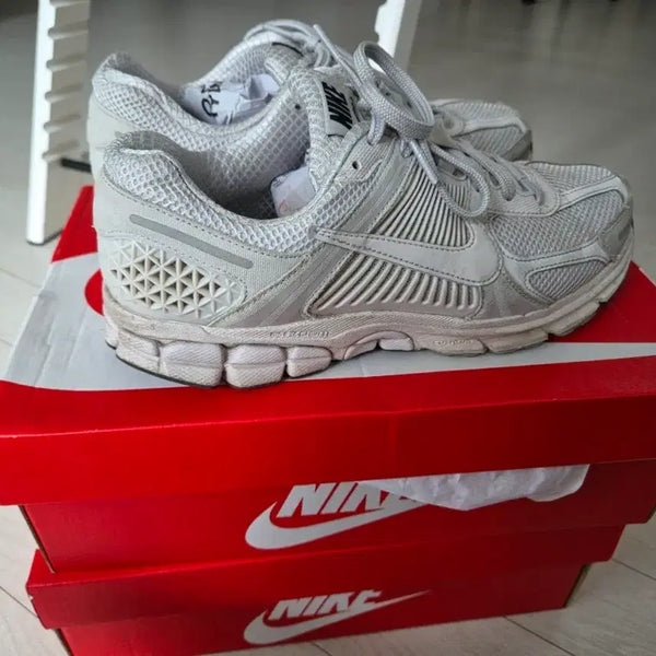 [BUNJANG] Nike Zoom Vomero 5 Vast Grey Shoes / 나이키 줌보메로5 바스트그레이 265