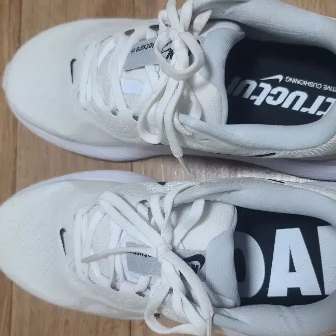 [BUNJANG] Nike Structure 26 Running Shoes / 나이키 스트럭처 26