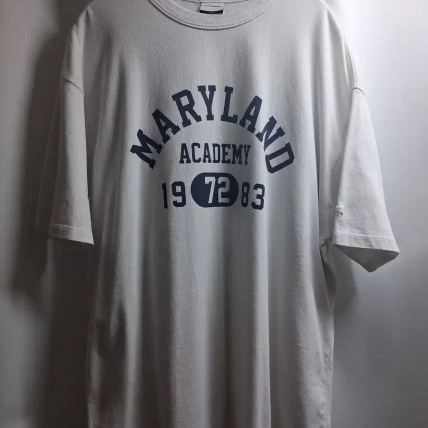 [BUNJANG] Outstanding T-shirt / 아웃스탠딩 반팔티 L
