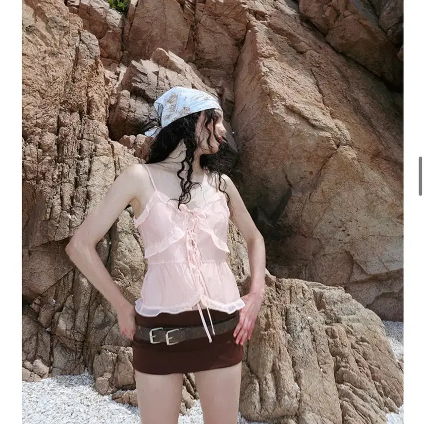 [BUNJANG] Etmon Frill Strap Sleeveless Blouse / 에트몽 Frill Strap Sleeveless Blouse, Light