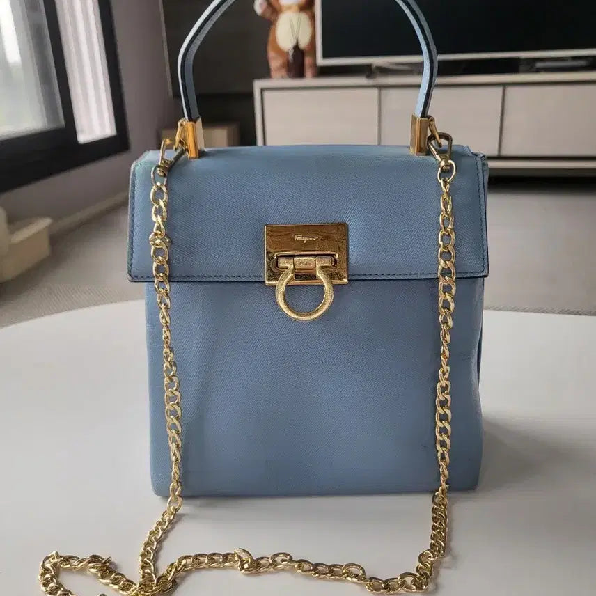 [BUNJANG] Salvatore Ferragamo Kelly Tote Shoulder Bag Blue / 페레가모 켈리 토트숄더백 블루
