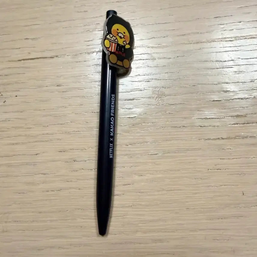[BUNJANG] Kakao Friends Netflix Collaboration Chunsik Ballpoint Pen / 넷플릭스 카카오프렌즈 콜라보 춘식이 볼펜
