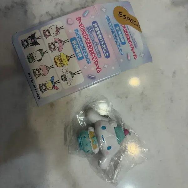 [BUNJANG] Sanrio Dreamy Ice Cream Cinnamoroll Keyring / 산리오 드리미 아이스크림 시나모롤 키링