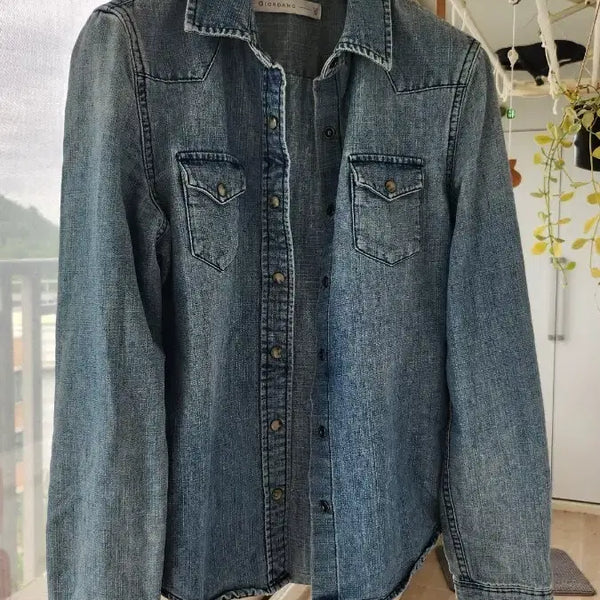 [BUNJANG] Giordano Women's Blue Denim Shirt - Size S / 지오다노 청셔츠 여성 S