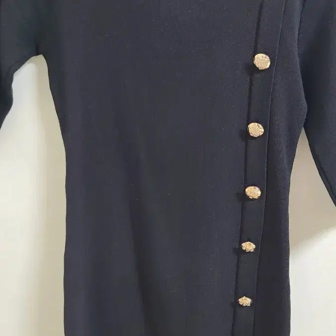 [BUNJANG] Black Gold Button Knit Midi Dress / 검정색 금장 버튼 니트 원피스