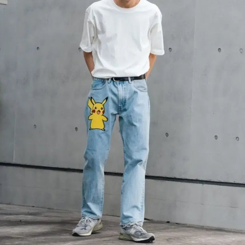 [BUNJANG] Levi's x Pokémon 25th Anniversary Pikachu Embroidered 551Z Straight Denim Jeans (30) / (30인치)리바이스 포켓몬 25주년 콜라보 피카츄 자수데님 청바지  택포