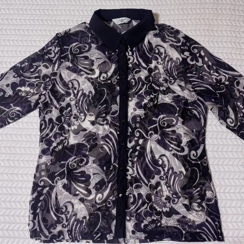 [BUNJANG] Crocodile Sheer Blouse with Unique Pattern / 크로커다일 시스루 블라우스