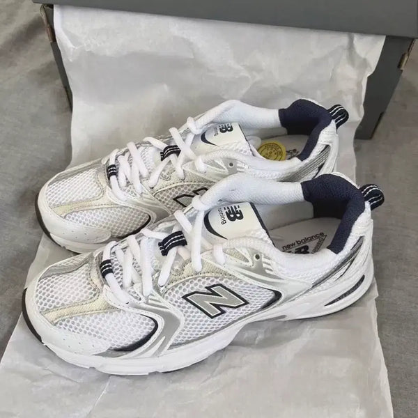[BUNJANG] New Balance 530 Silver White Unisex Running Shoes / New Balance 530 실버 화이트 색상 무성별 런닝화 커플 신발