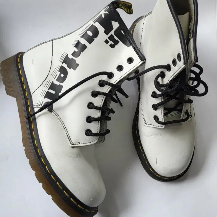 [BUNJANG] Dr. Martens 1460 White Leather Boots / 닥터마틴 1460 화이트 .