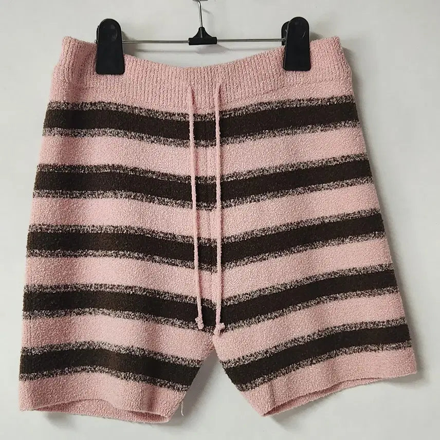 [BUNJANG] CHARLOTTE Striped Knit Shorts / CHARLOTTE 스트라이프 니트 반바지 부클 숏팬츠 M