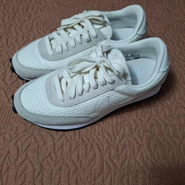 [BUNJANG] Nike Daybreak SE Lemon Wash Women's Sneakers / 나이키 데이브레이크 여성 스니커즈 운동화 235 [1020]