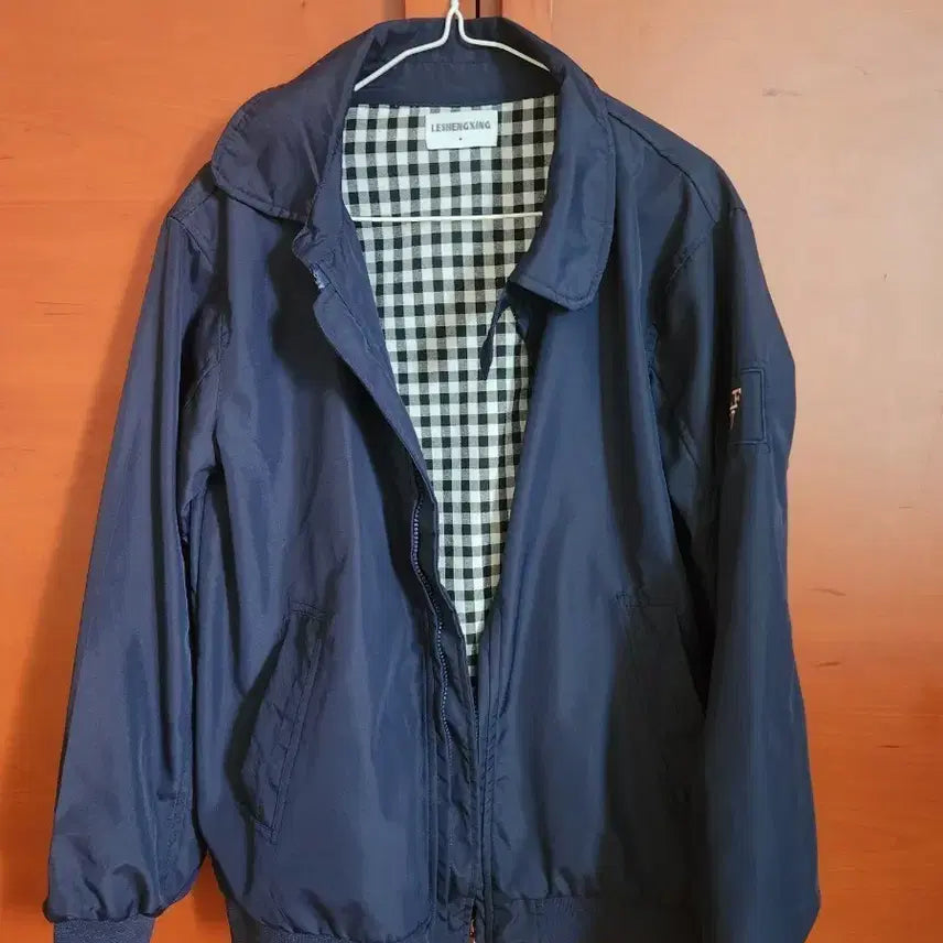 [BUNJANG] LESHENGXING Navy Check Lined Windbreaker Jacket / LESHENGXING 네이비 체크 안감 바람막이 자켓