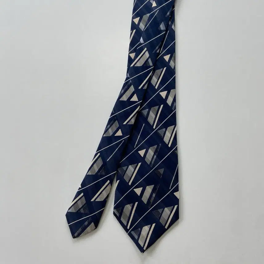 [BUNJANG] Issey Miyake 100% Silk Necktie / 이세이미야케 정품 명품넥타이 (isseymiyake)