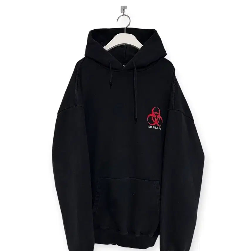 [BUNJANG] VETEMENTS Genetic Mutation Logo Black Hoodie / 베트멍 유전자 변형 로고 블랙 후드티