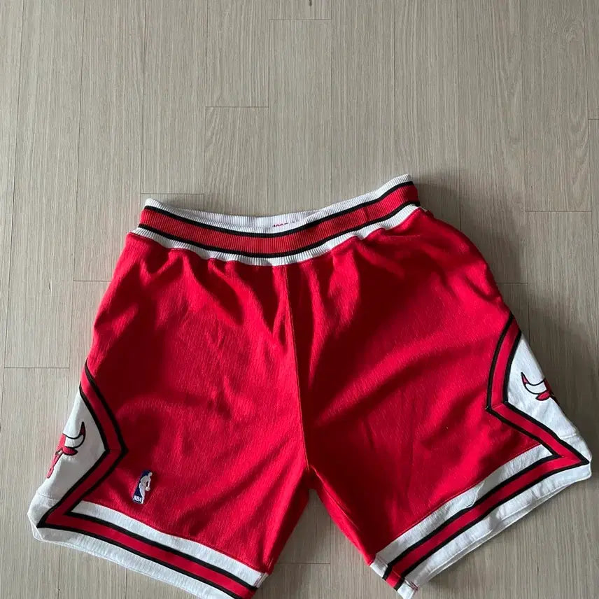 [BUNJANG] Mitchell & Ness Chicago Bulls Michael Jordan Retro Shorts / 미첼앤네스 시카고 불스 마이클 조던 쇼츠