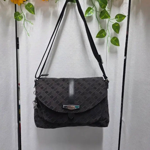 [BUNJANG] Kipling Monogram Crossbody Bag / 키플링크로스백